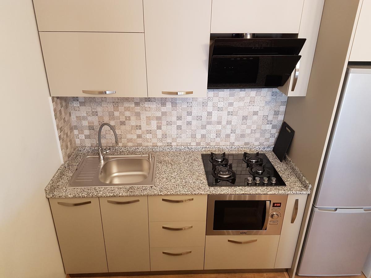 The Starry Night Apartment 巴统 外观 照片