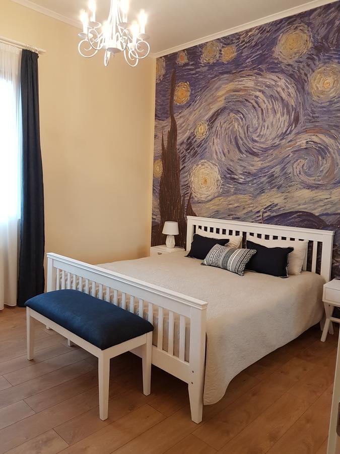 The Starry Night Apartment 巴统 外观 照片