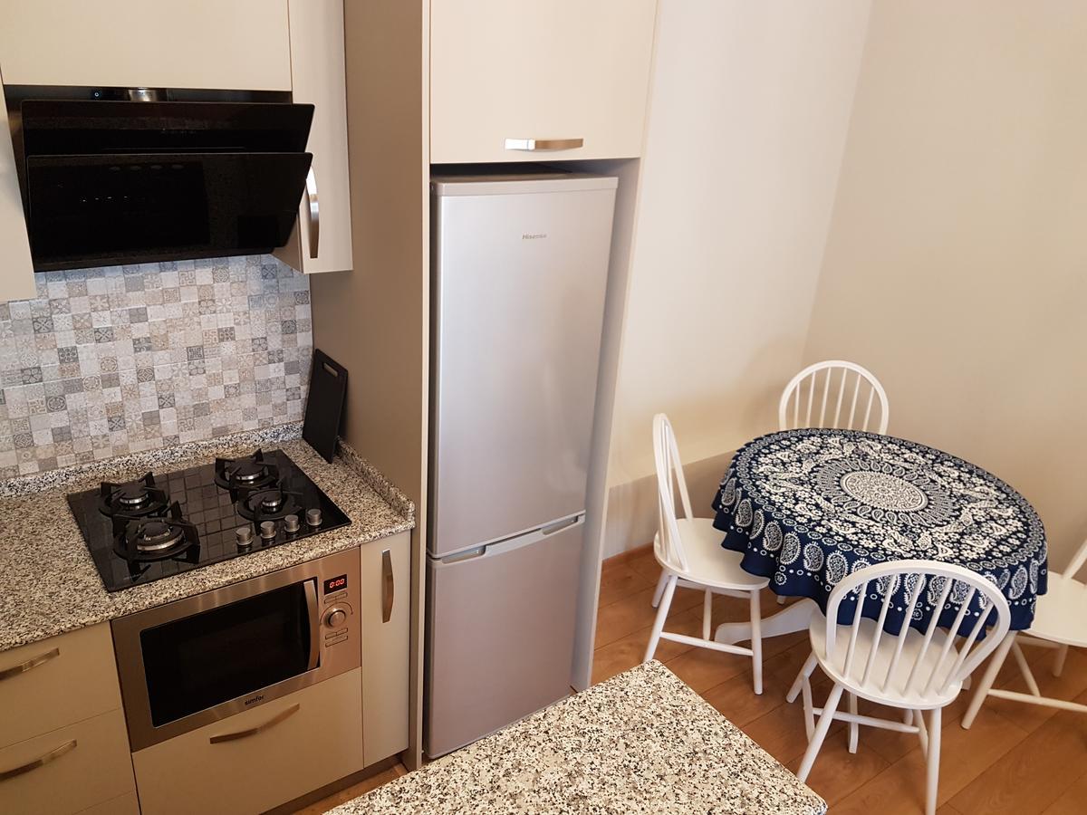 The Starry Night Apartment 巴统 外观 照片